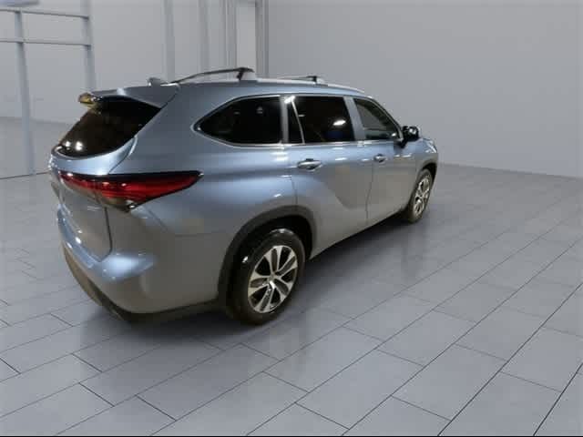 2023 Toyota Highlander Hybrid XLE