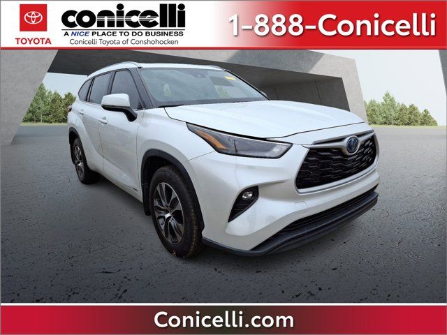 2023 Toyota Highlander Hybrid XLE