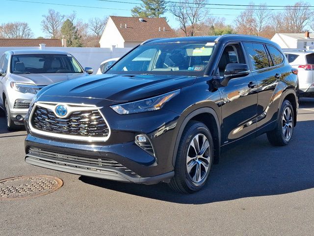 2023 Toyota Highlander Hybrid XLE