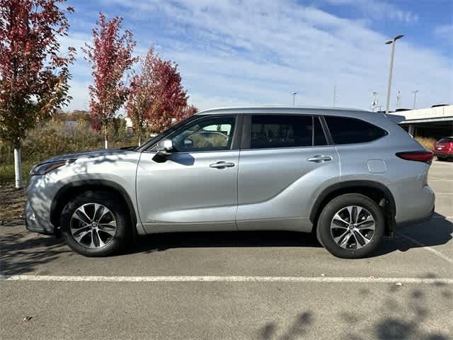 2023 Toyota Highlander Hybrid XLE