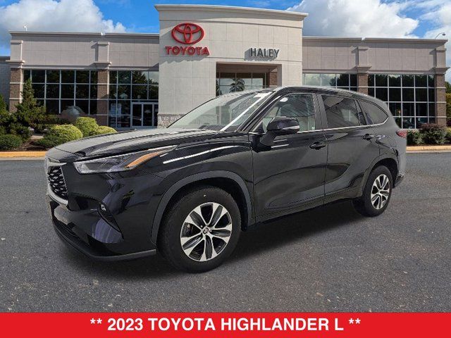 2023 Toyota Highlander XLE