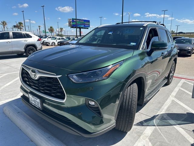 2023 Toyota Highlander XLE