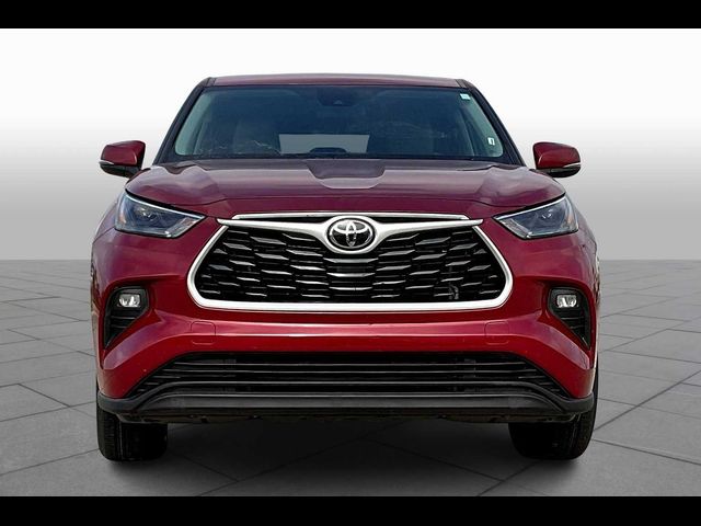 2023 Toyota Highlander LE