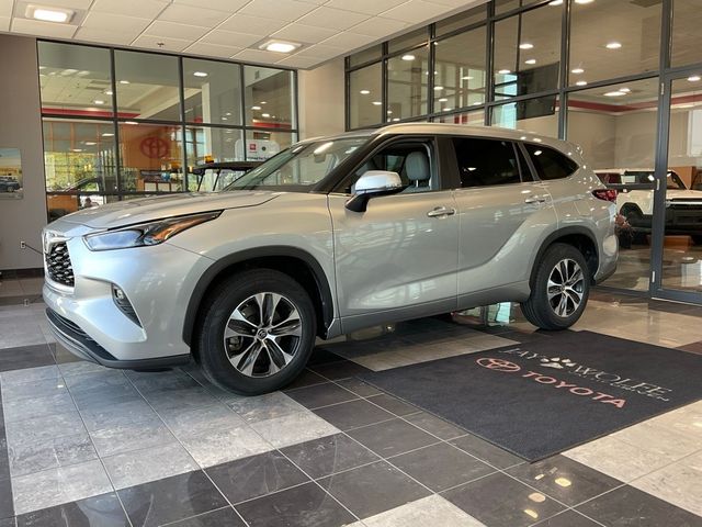 2023 Toyota Highlander XLE