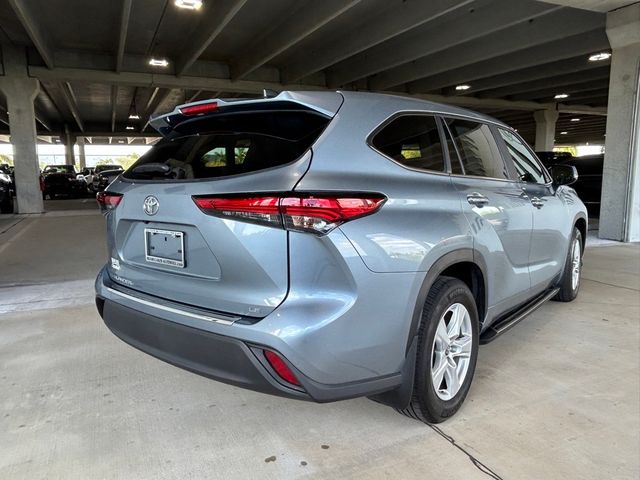 2023 Toyota Highlander LE