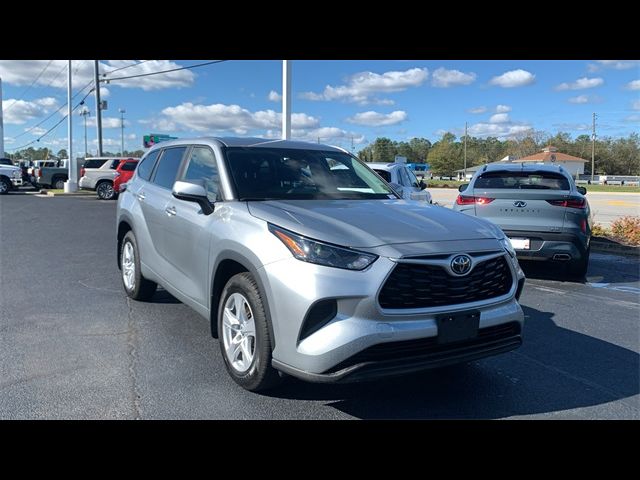 2023 Toyota Highlander L