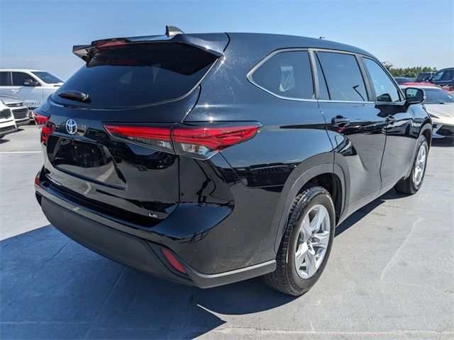 2023 Toyota Highlander LE