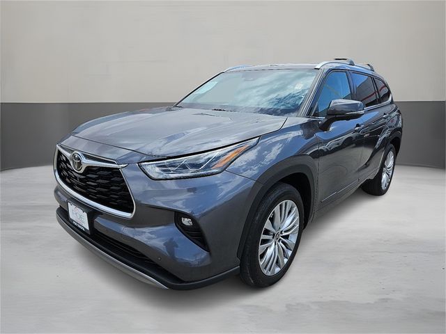 2023 Toyota Highlander Platinum