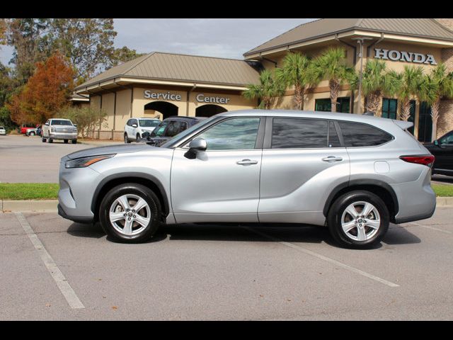 2023 Toyota Highlander LE