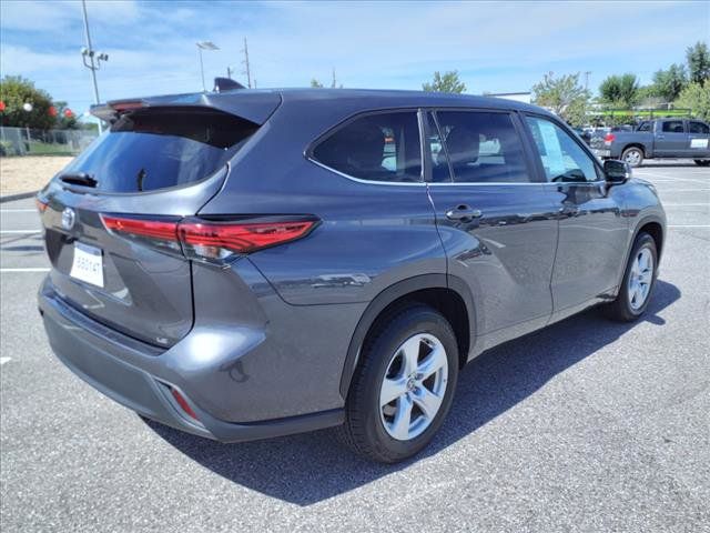 2023 Toyota Highlander LE