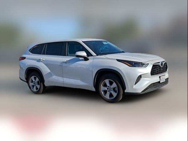 2023 Toyota Highlander L