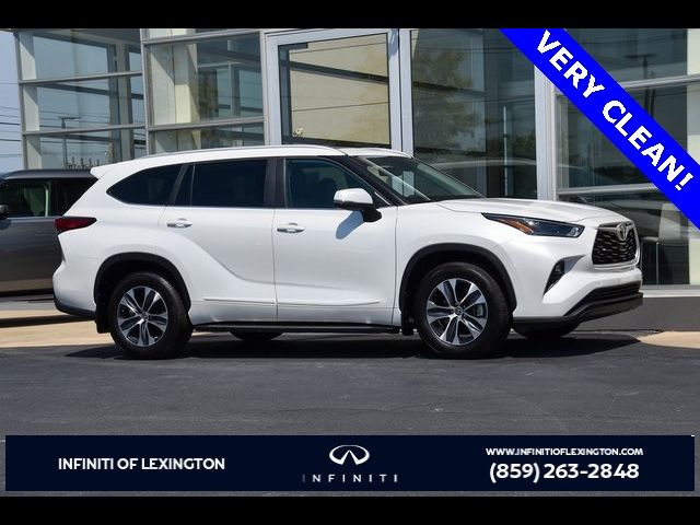 2023 Toyota Highlander XLE