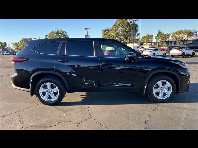 2023 Toyota Highlander L