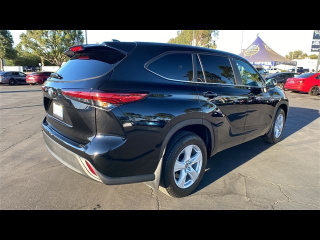 2023 Toyota Highlander L