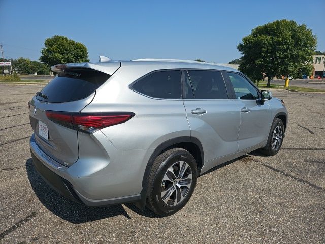 2023 Toyota Highlander 