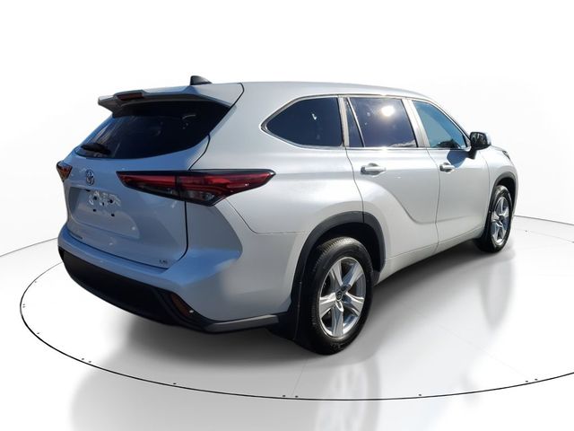 2023 Toyota Highlander LE