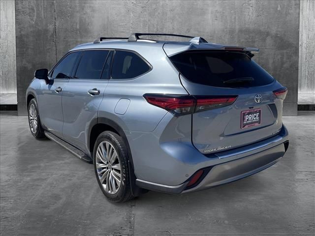 2023 Toyota Highlander Platinum