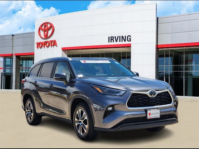 2023 Toyota Highlander XLE