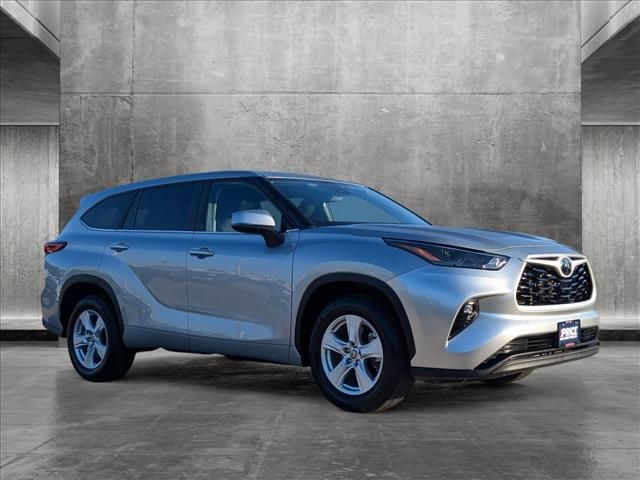 2023 Toyota Highlander LE