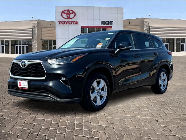 2023 Toyota Highlander LE