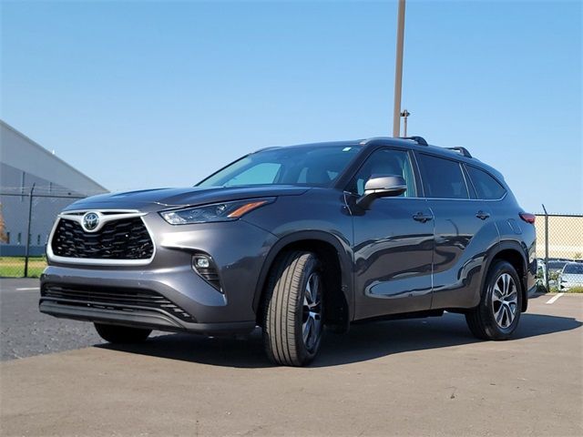 2023 Toyota Highlander XLE