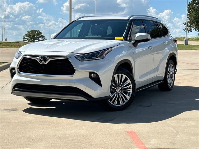 2023 Toyota Highlander Platinum