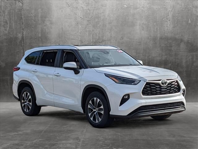 2023 Toyota Highlander XLE