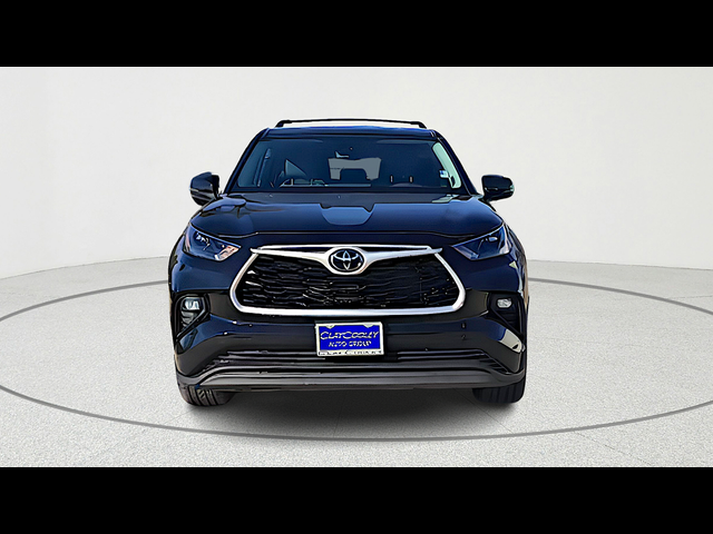 Used 2023 Black Toyota Highlander SUV For Sale Near Me | Auto