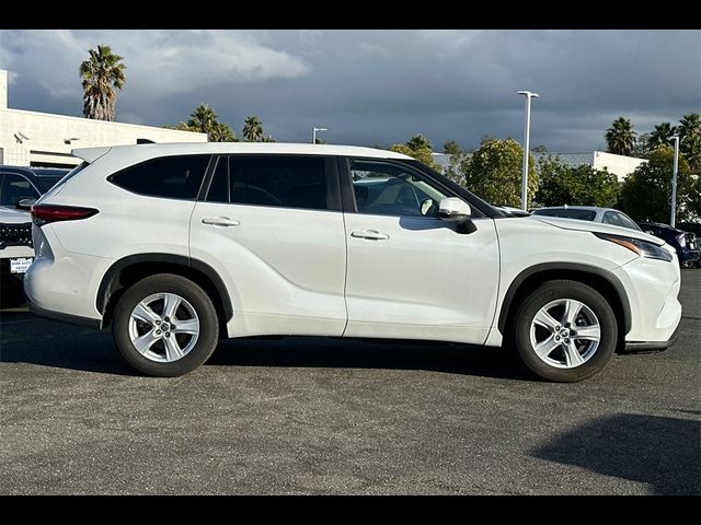 2023 Toyota Highlander L