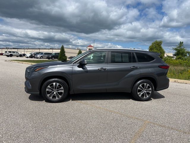 2023 Toyota Highlander XLE