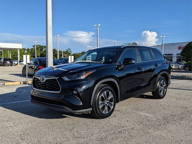 2023 Toyota Highlander L