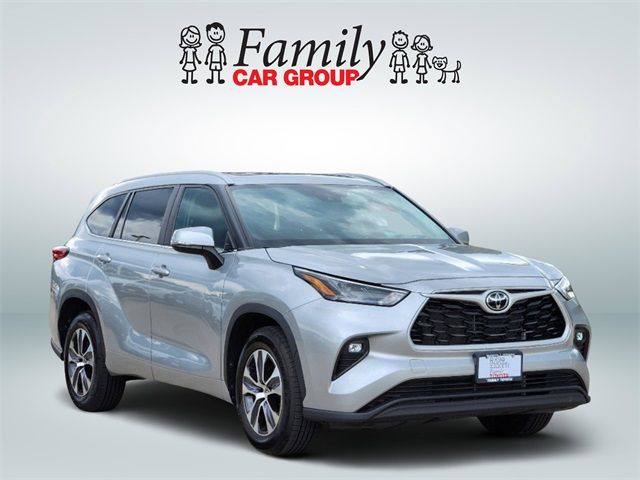 2023 Toyota Highlander XLE