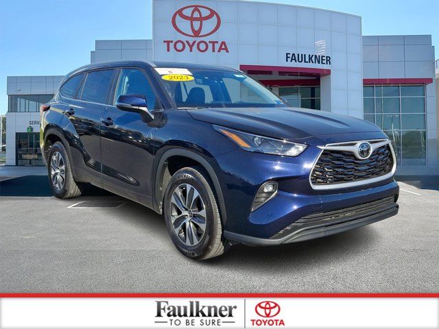 2023 Toyota Highlander XLE