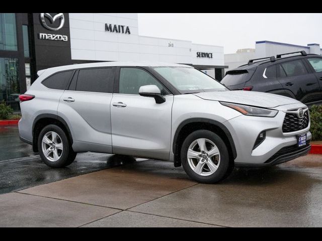 2023 Toyota Highlander LE