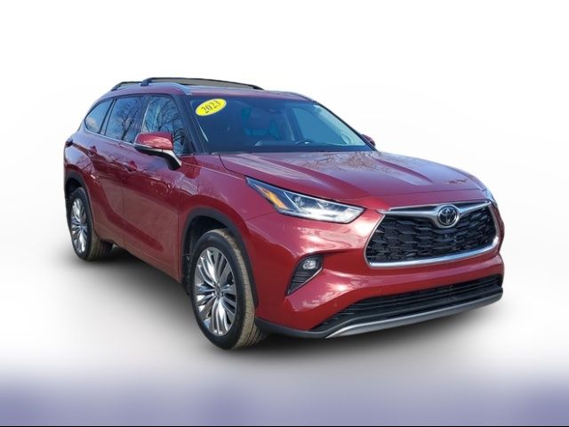 2023 Toyota Highlander L