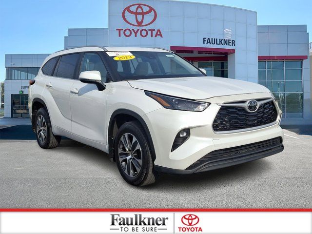 2023 Toyota Highlander XLE