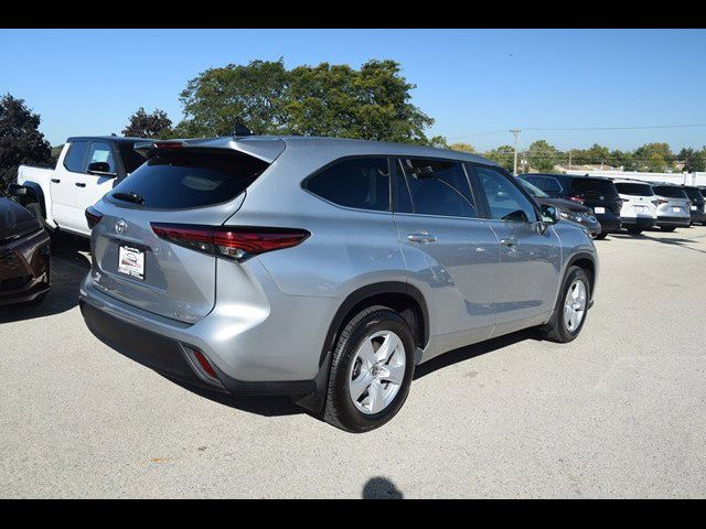 2023 Toyota Highlander LE