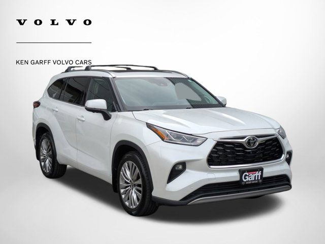 2023 Toyota Highlander L