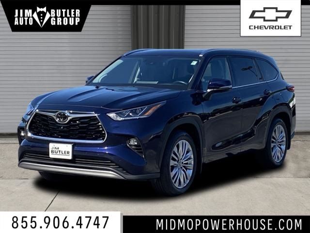 2023 Toyota Highlander L