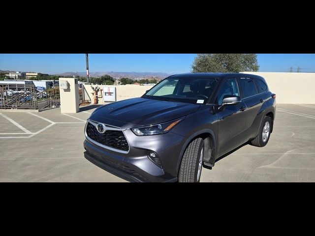 2023 Toyota Highlander LE