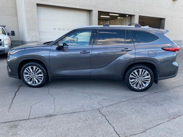 2023 Toyota Highlander Platinum