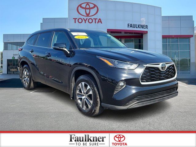 2023 Toyota Highlander XLE