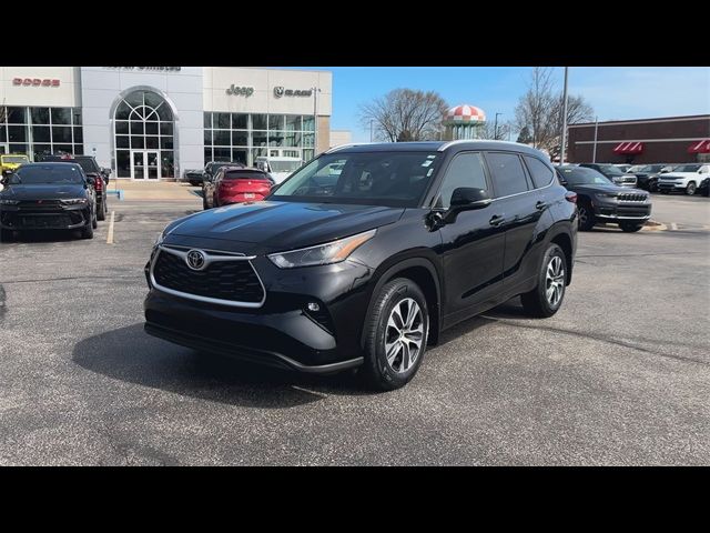2023 Toyota Highlander L