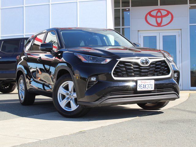 2023 Toyota Highlander LE