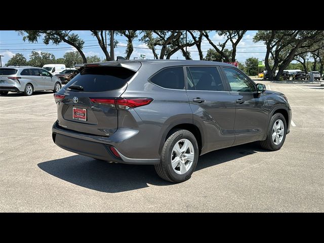 2023 Toyota Highlander LE