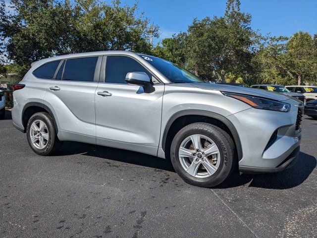 2023 Toyota Highlander LE