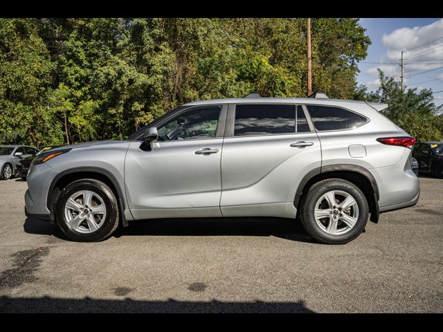 2023 Toyota Highlander LE