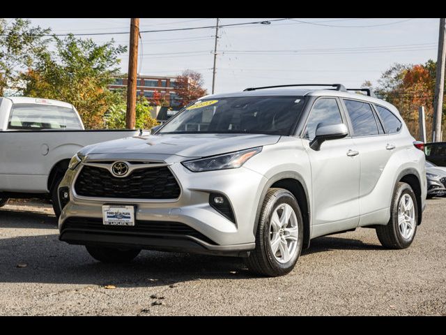 2023 Toyota Highlander LE