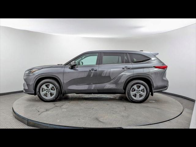 2023 Toyota Highlander LE