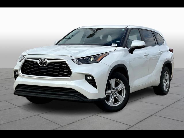 2023 Toyota Highlander LE